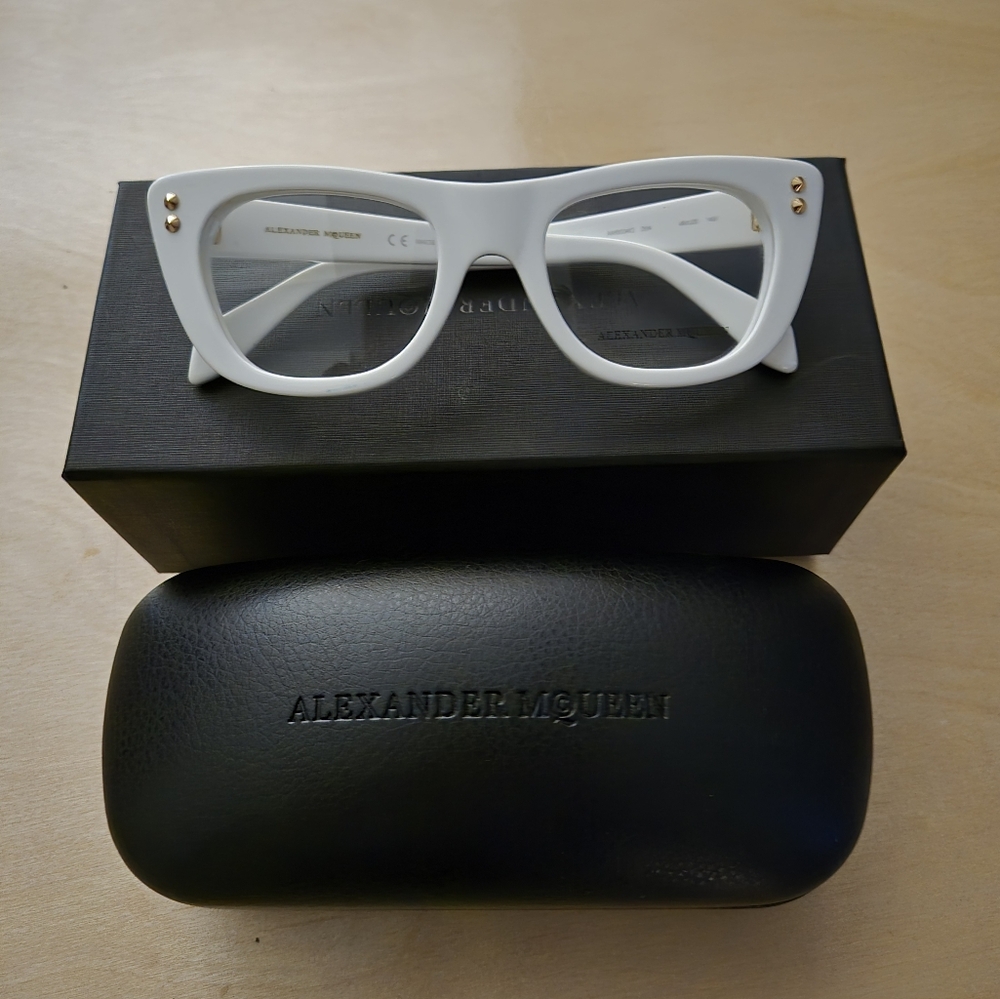 AUTHENTIC ALEXANDER MCQUEEN GLASSES.